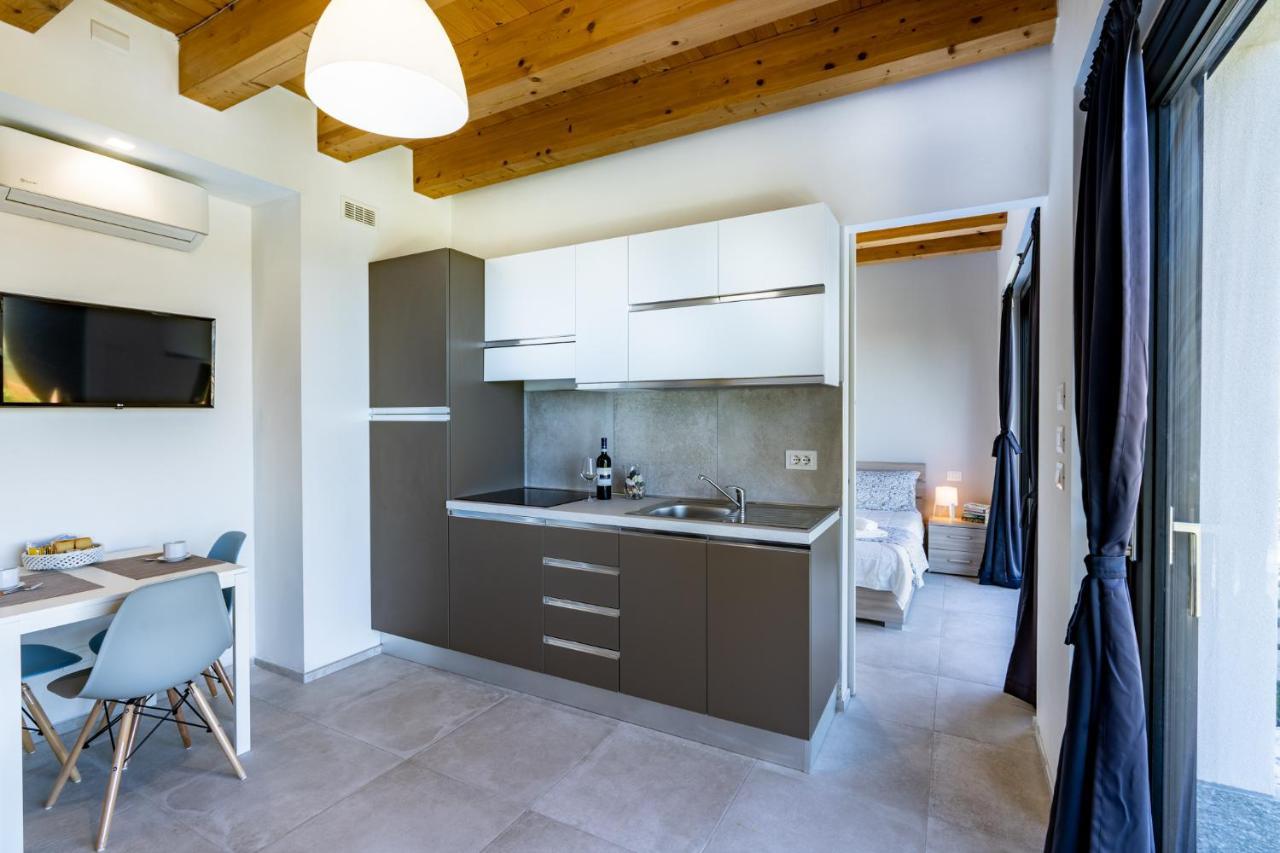Casa Tina Holiday Home Diano dʼAlba Exterior foto